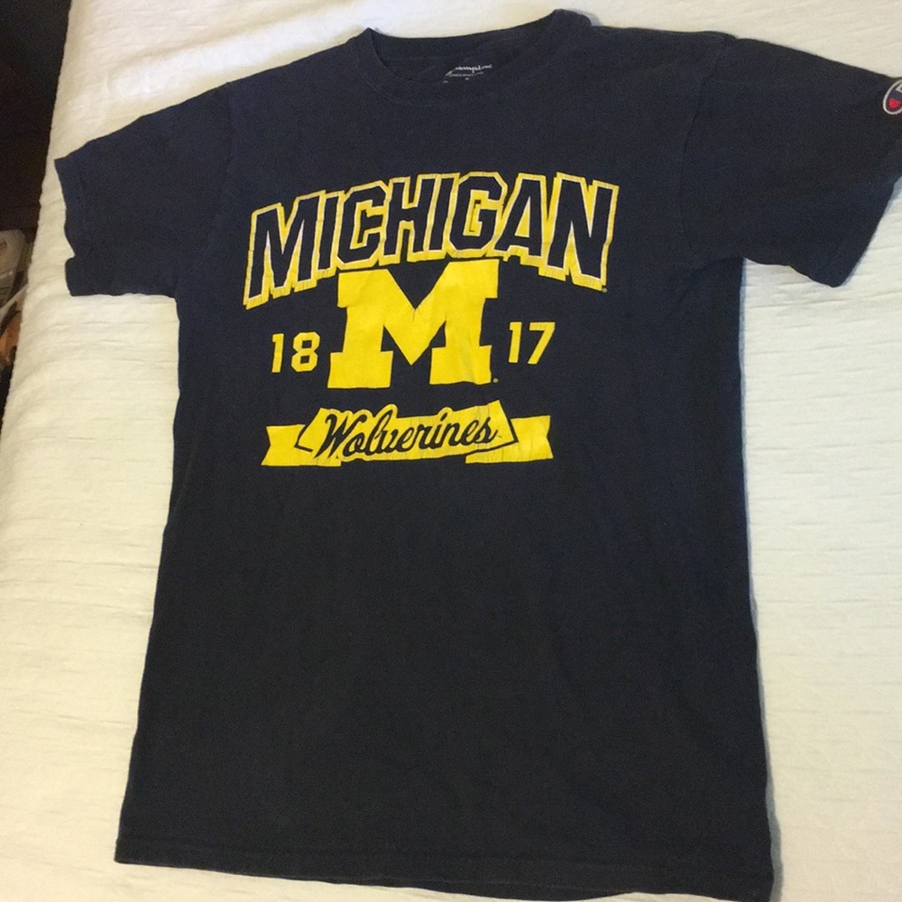 Michigan wolverines adult S t- shirt.